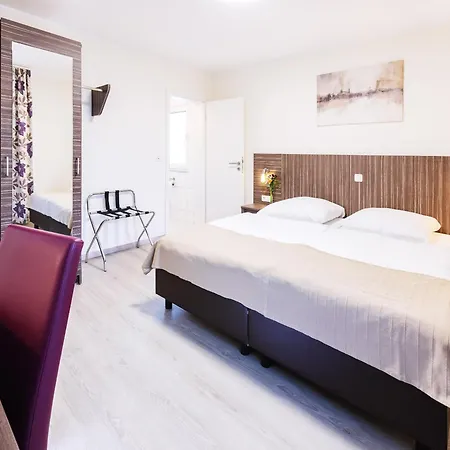 Altes Backhaus 헤르초게나우라흐